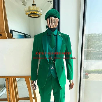 אנגליה מותאם חליפות גברים עסקית רשמית ללבוש בתוספת גודל ירוק קטיפה מעיל אפוד מכנסיים 3 חתיכות נשף מסיבת אירועים Tuxedoces