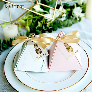 RMTPT 100pcs/lot באיכות גבוהה משולש הפירמידה סגנון קנדי Box מקלחת תינוק החתונה טובות ספקי צד נייר, קופסאות מתנה